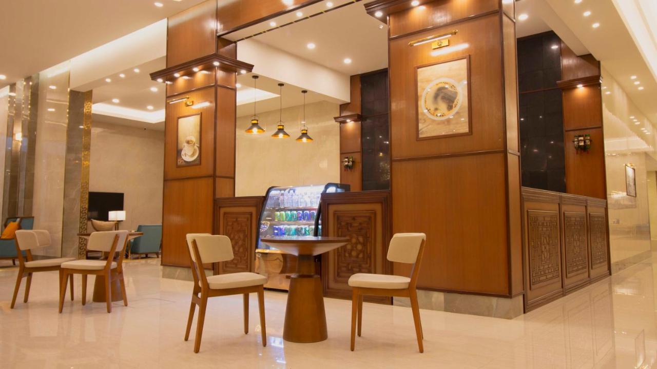 Nukhbat Al Makan Apartment Hotel 塔伊夫 外观 照片