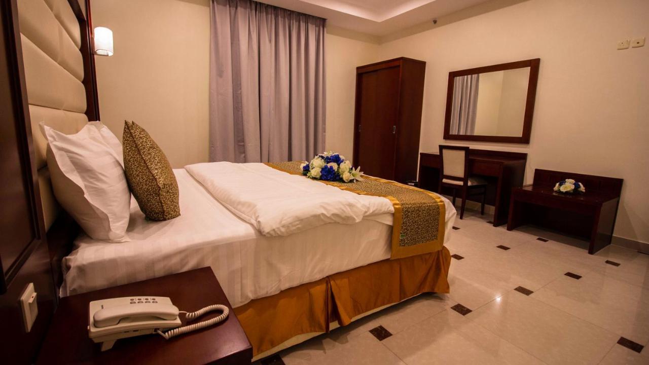 Nukhbat Al Makan Apartment Hotel 塔伊夫 外观 照片