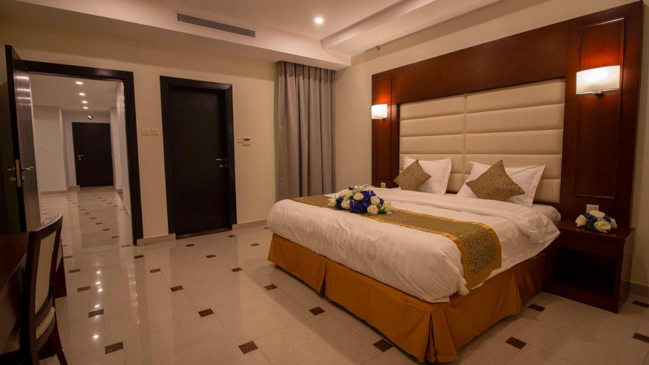 Nukhbat Al Makan Apartment Hotel 塔伊夫 外观 照片
