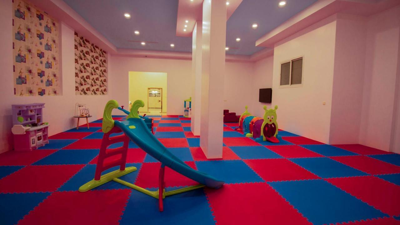 Nukhbat Al Makan Apartment Hotel 塔伊夫 外观 照片