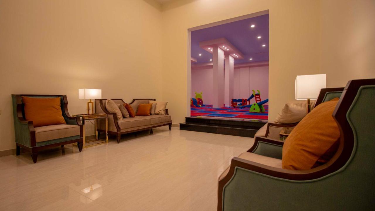 Nukhbat Al Makan Apartment Hotel 塔伊夫 外观 照片